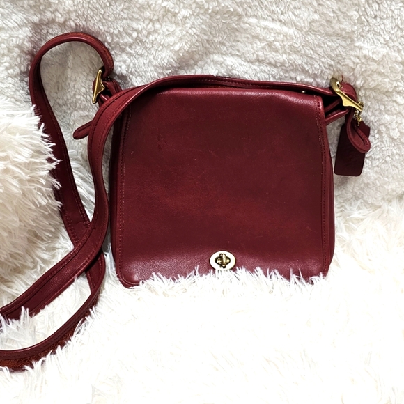 Coach EUC Bags Vintage Legacy Companion Flap 9715 Red Crossbody Bag A Gem - Picture 1 of 12